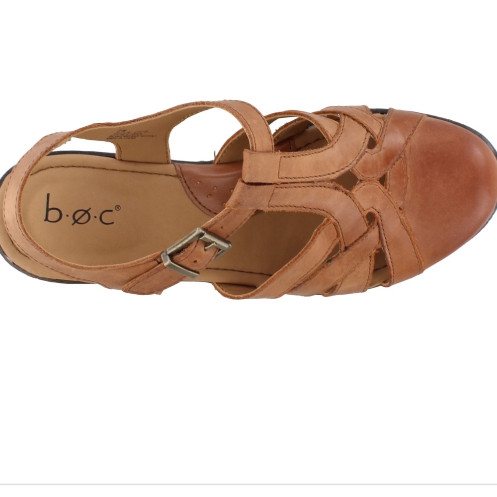 Tan Leather Walking Shoes with Heel size 9